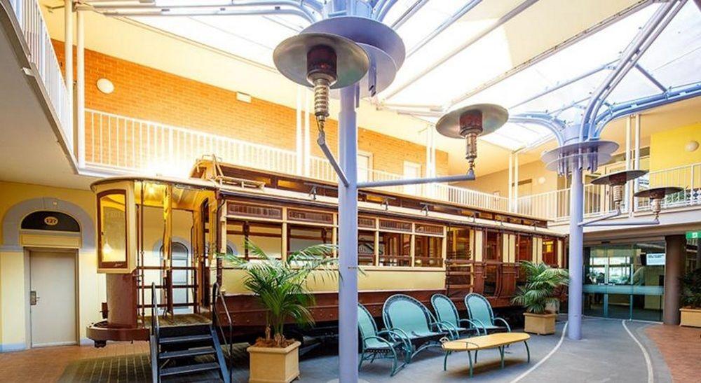 Quality Hotel Dickson Канберра Экстерьер фото