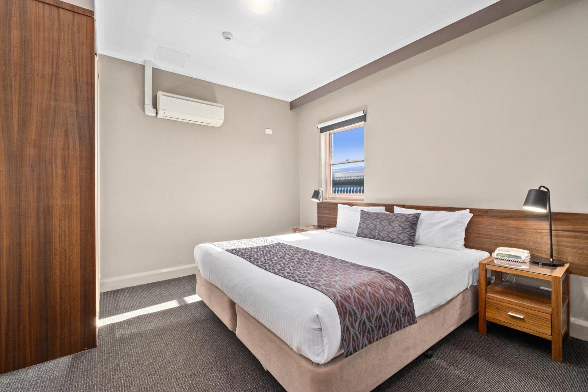 Quality Hotel Dickson Канберра Экстерьер фото