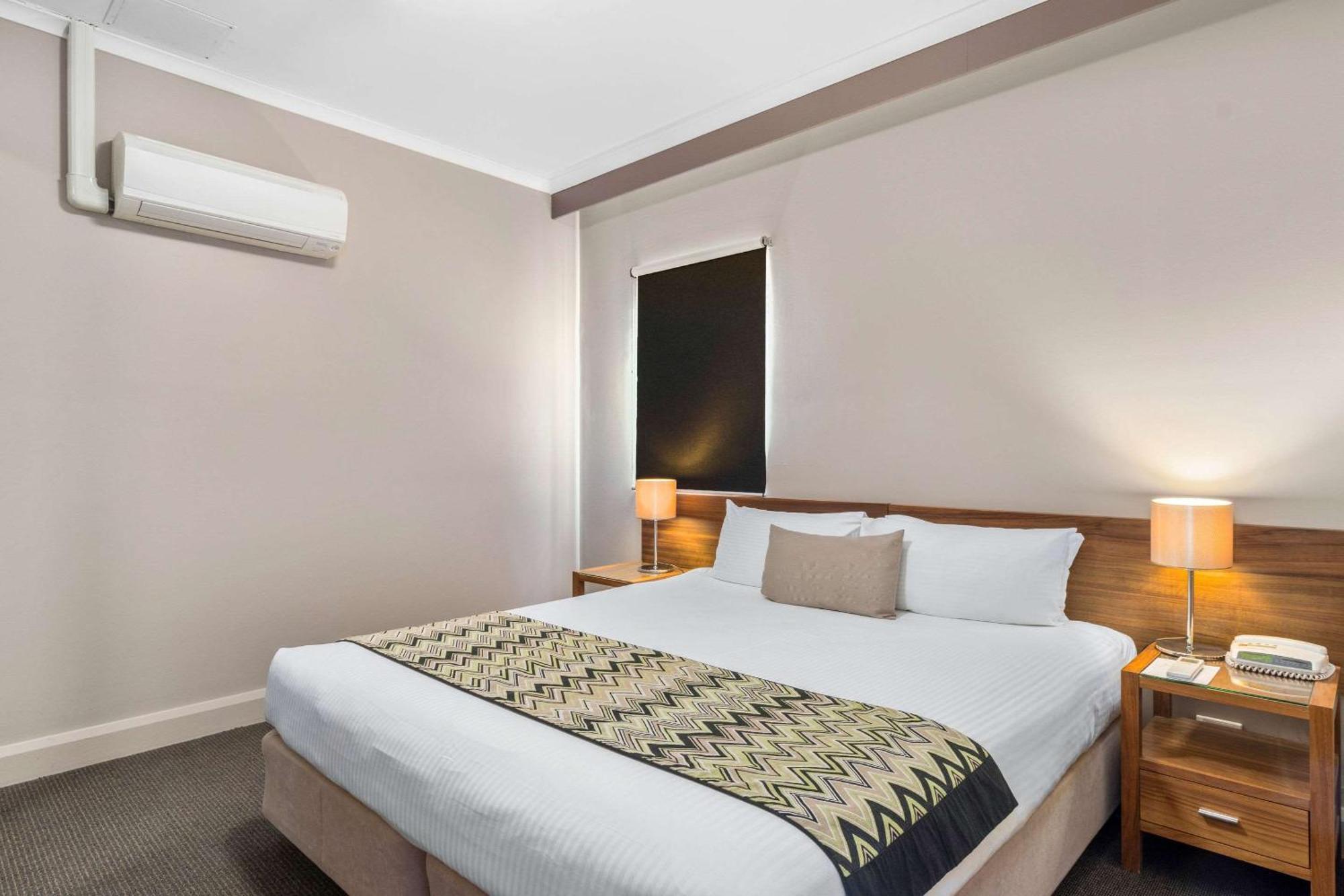 Quality Hotel Dickson Канберра Экстерьер фото