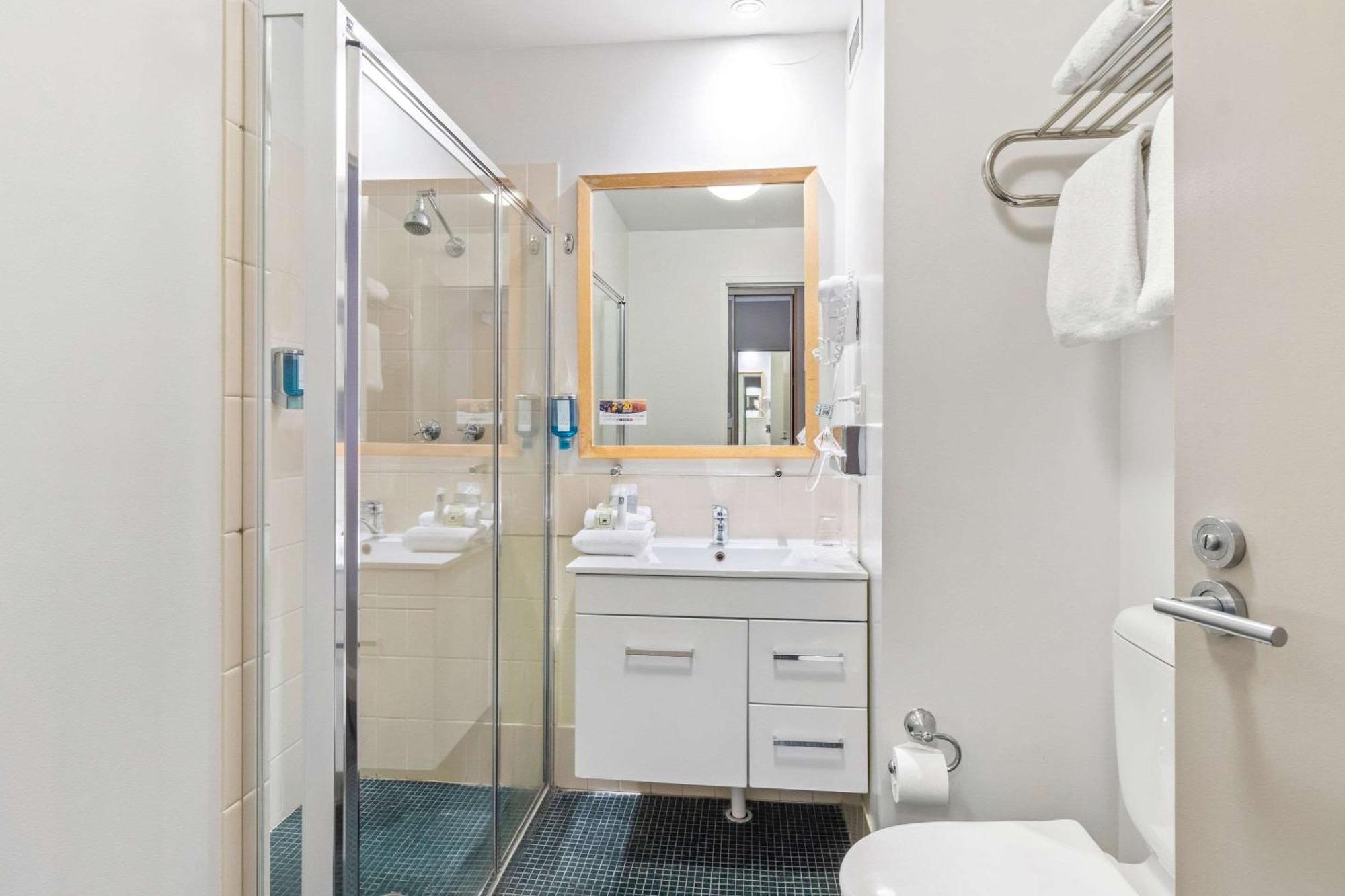 Quality Hotel Dickson Канберра Экстерьер фото