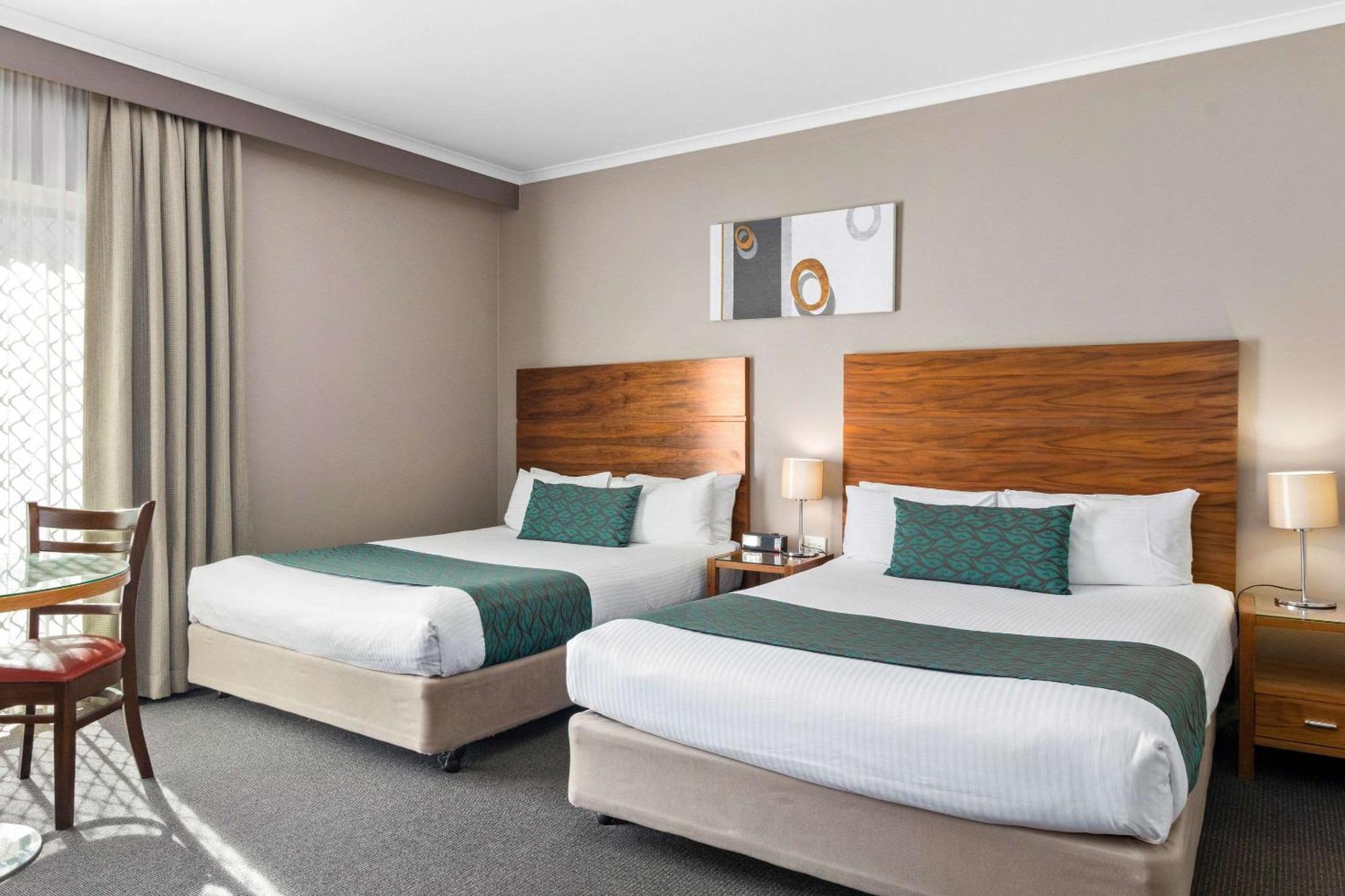 Quality Hotel Dickson Канберра Экстерьер фото