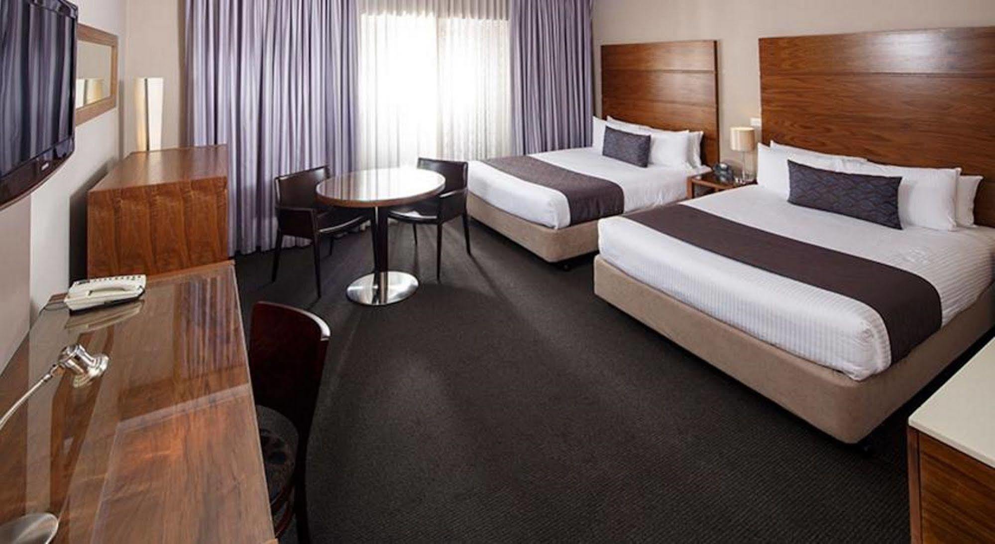 Quality Hotel Dickson Канберра Экстерьер фото