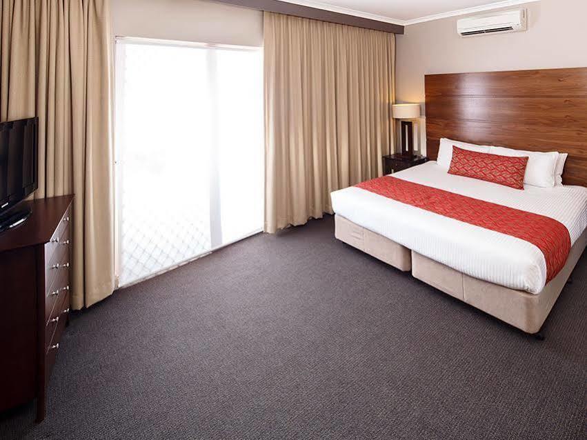 Quality Hotel Dickson Канберра Экстерьер фото